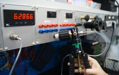 DPM600 Digital Pressure Indicator Panel - Image 2