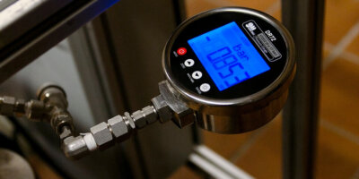 DR72 Digital Pressure Gauge Gometrics-horizontal